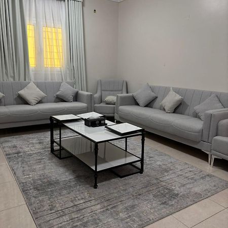شقق بدور أرضي Medina Buitenkant foto